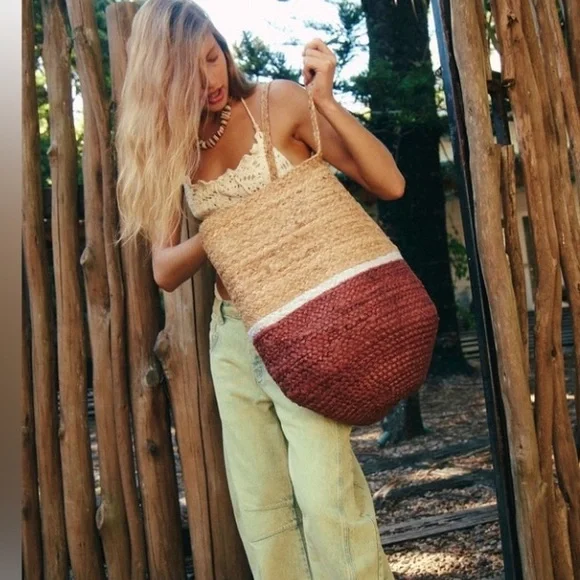 NWOT FP SOLD-OUT Mega tote Tote Bag - Picture 6 of 6